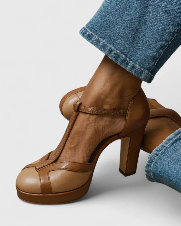 Retro Chic | Zapatos de tacón con tira central elegante