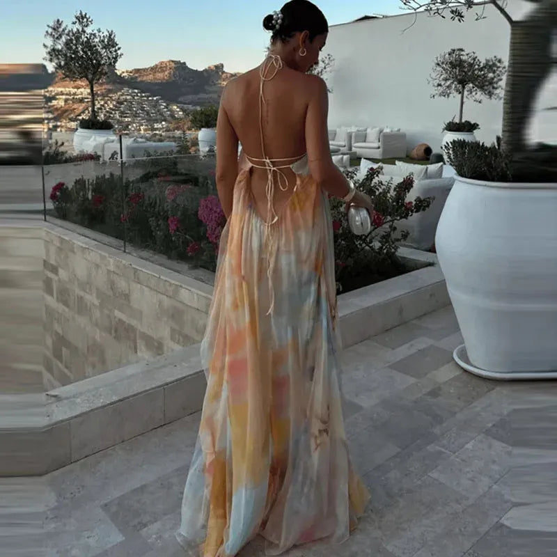 Etérea | Vestido maxi halter con estampado degradado