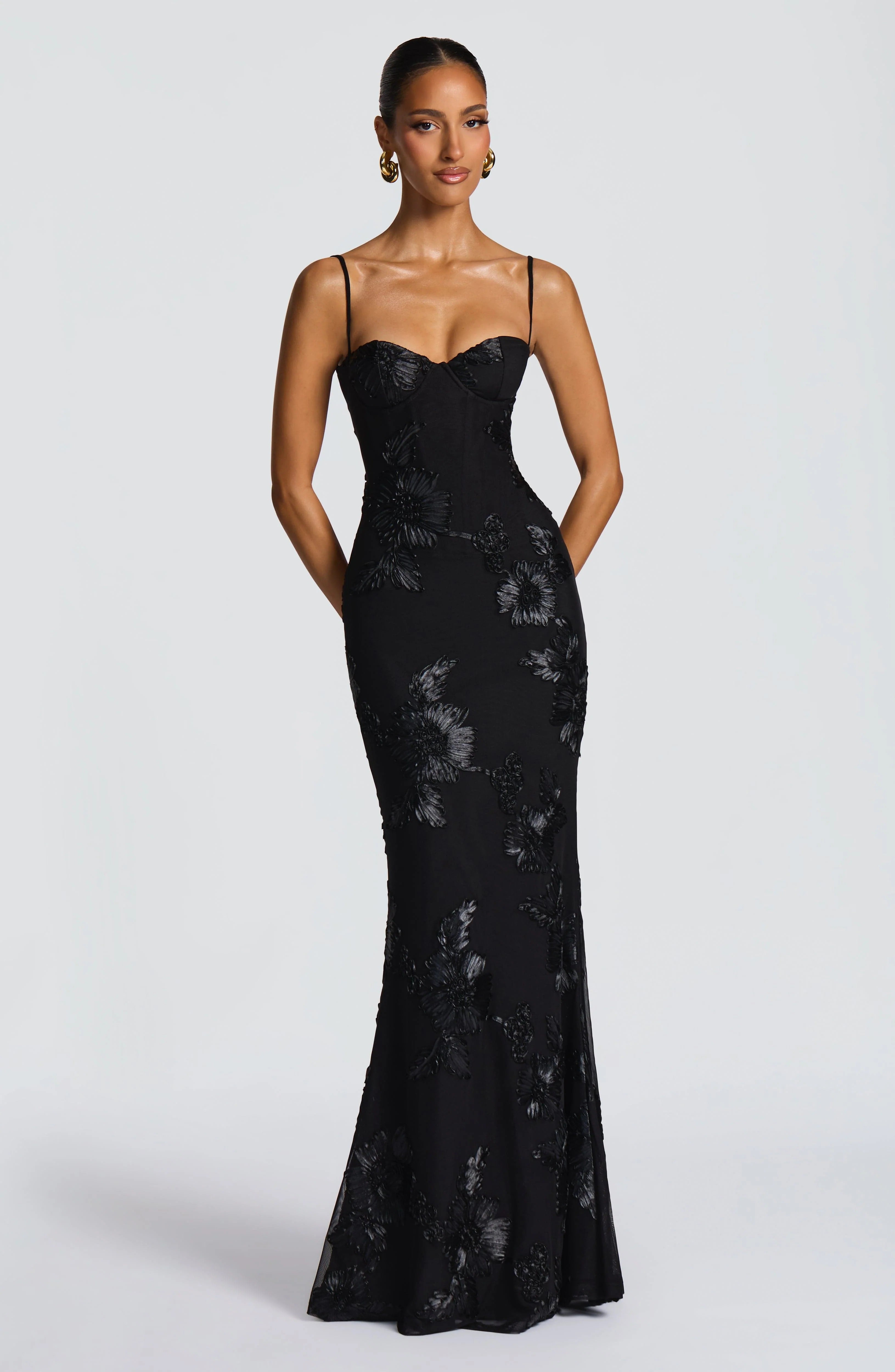 Gabriela | Vestido maxi corsé con detalles florales