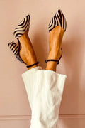 Cebra | Tacones de punta con estampado de cebra