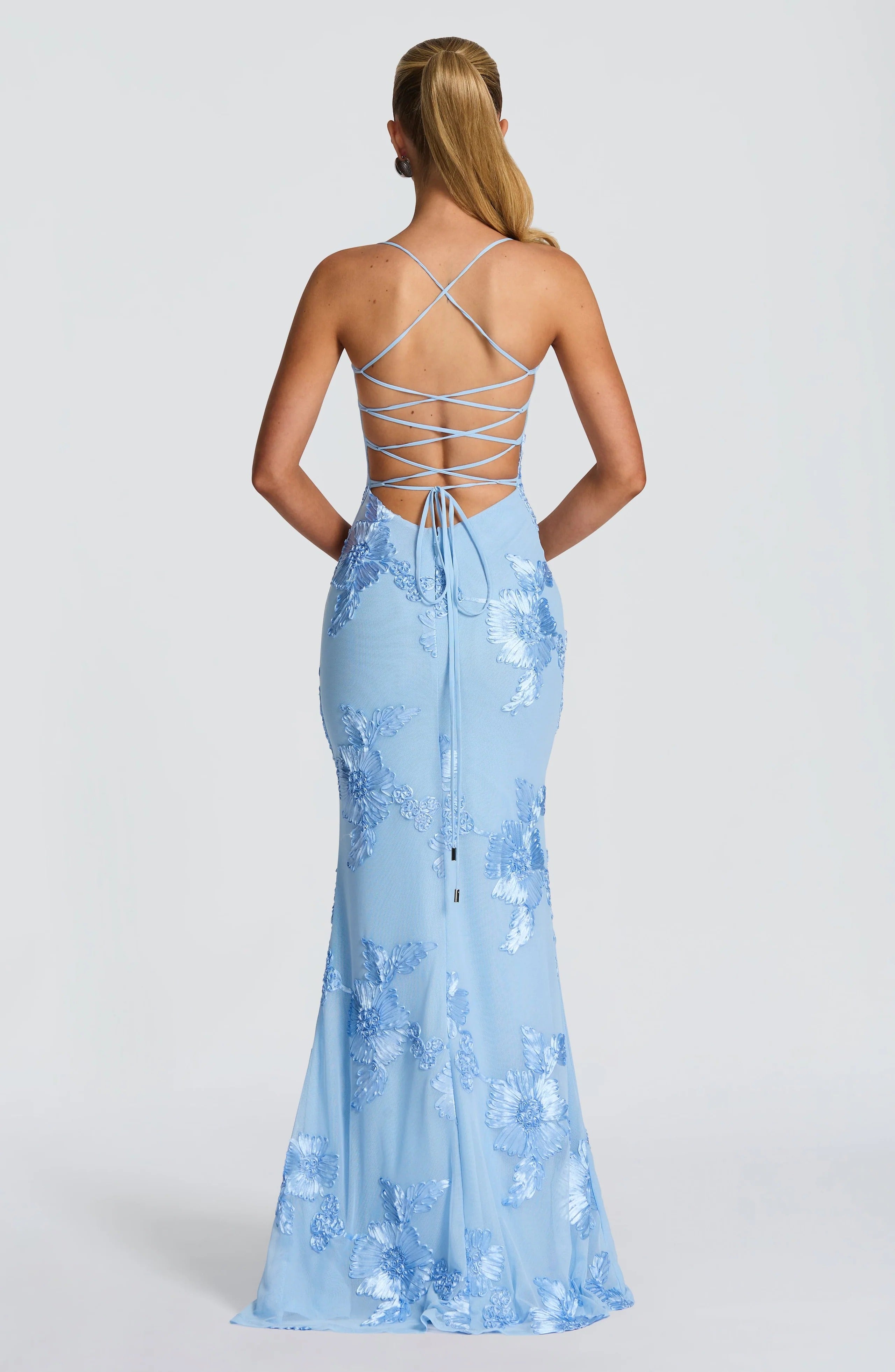 Gabriela | Vestido maxi corsé con detalles florales