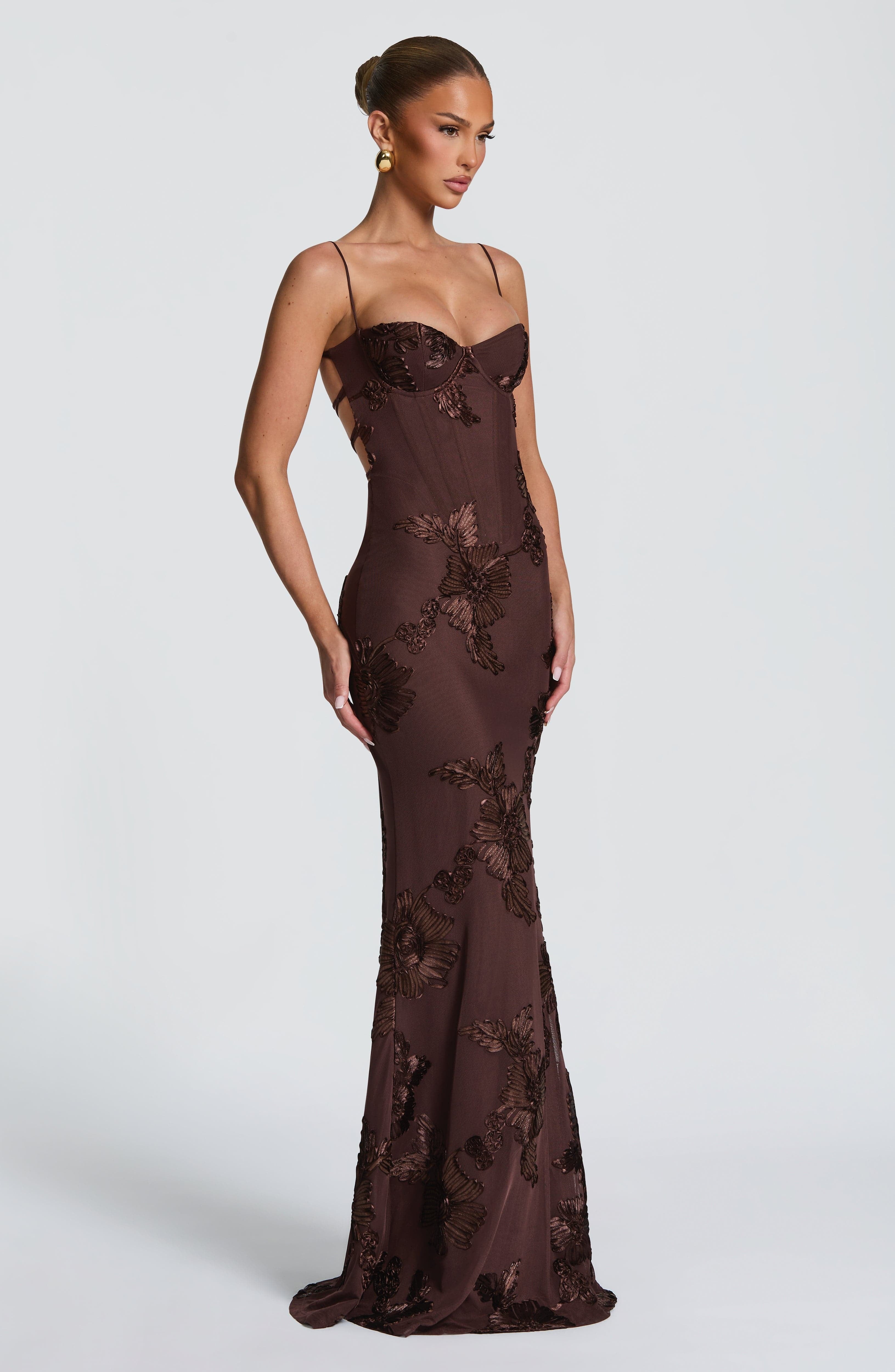 Gabriela | Vestido maxi corsé con detalles florales