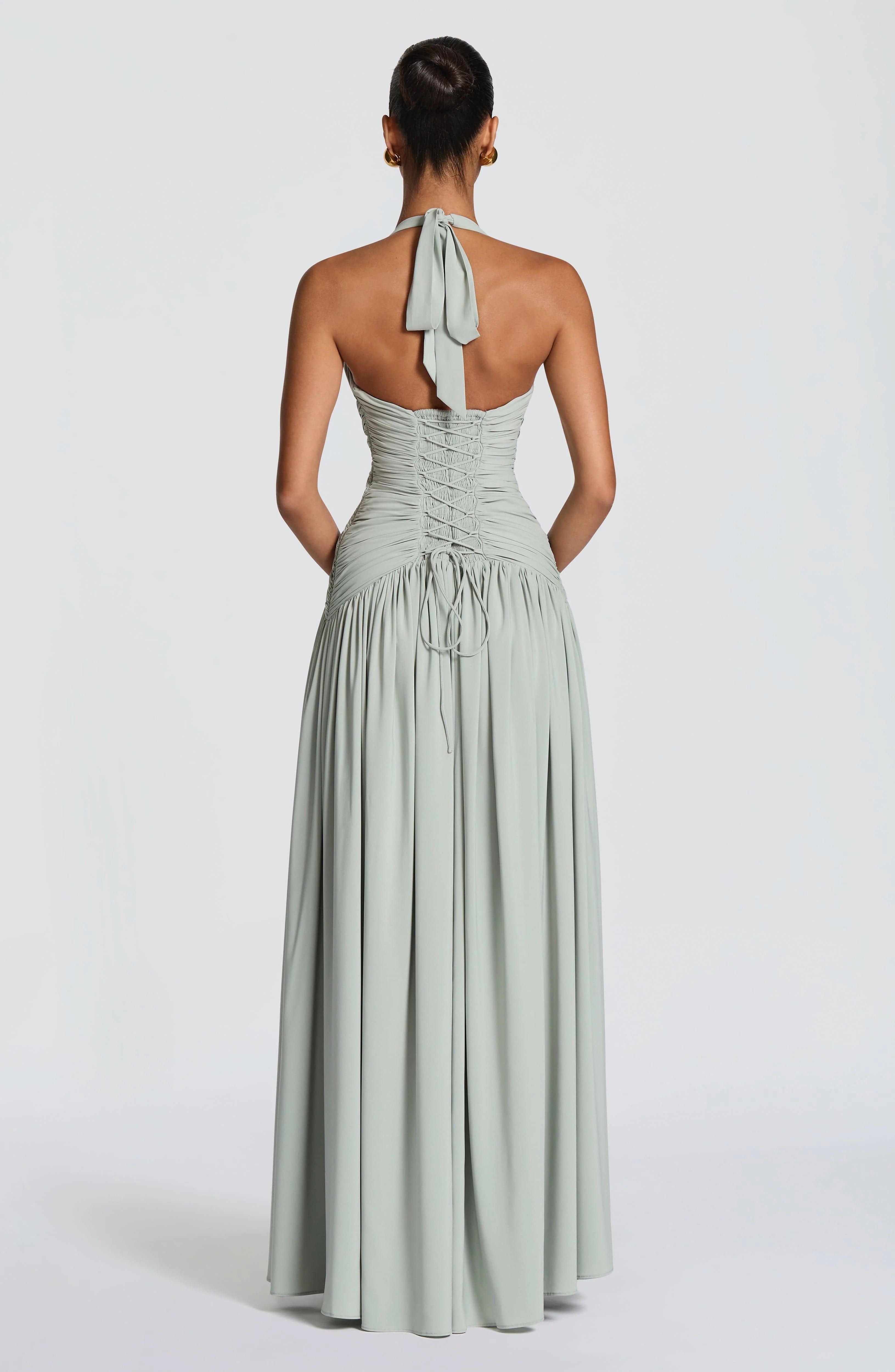 Martina | Vestido maxi halter con efecto drapeado