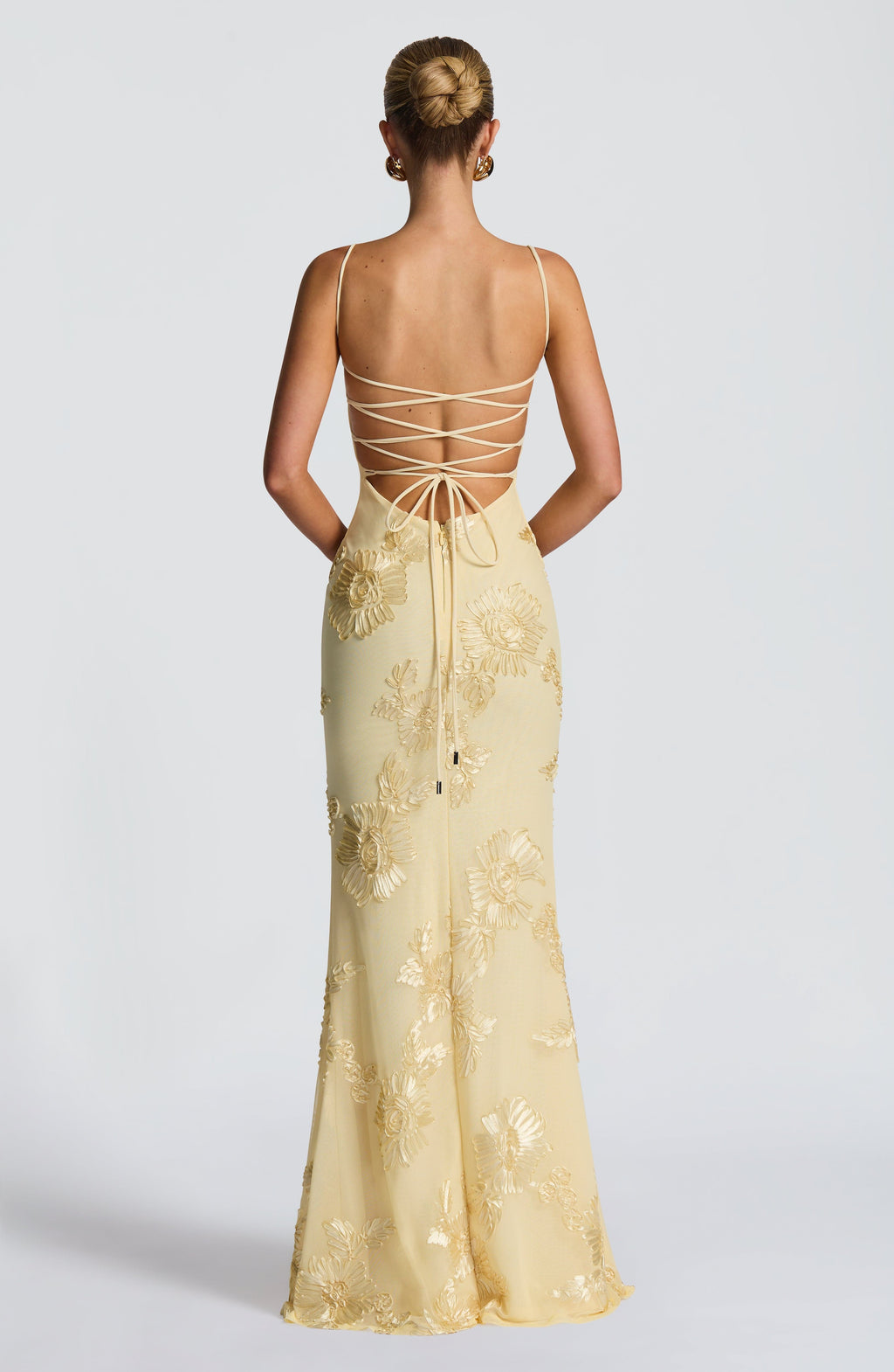 Gabriela | Vestido maxi corsé con detalles florales
