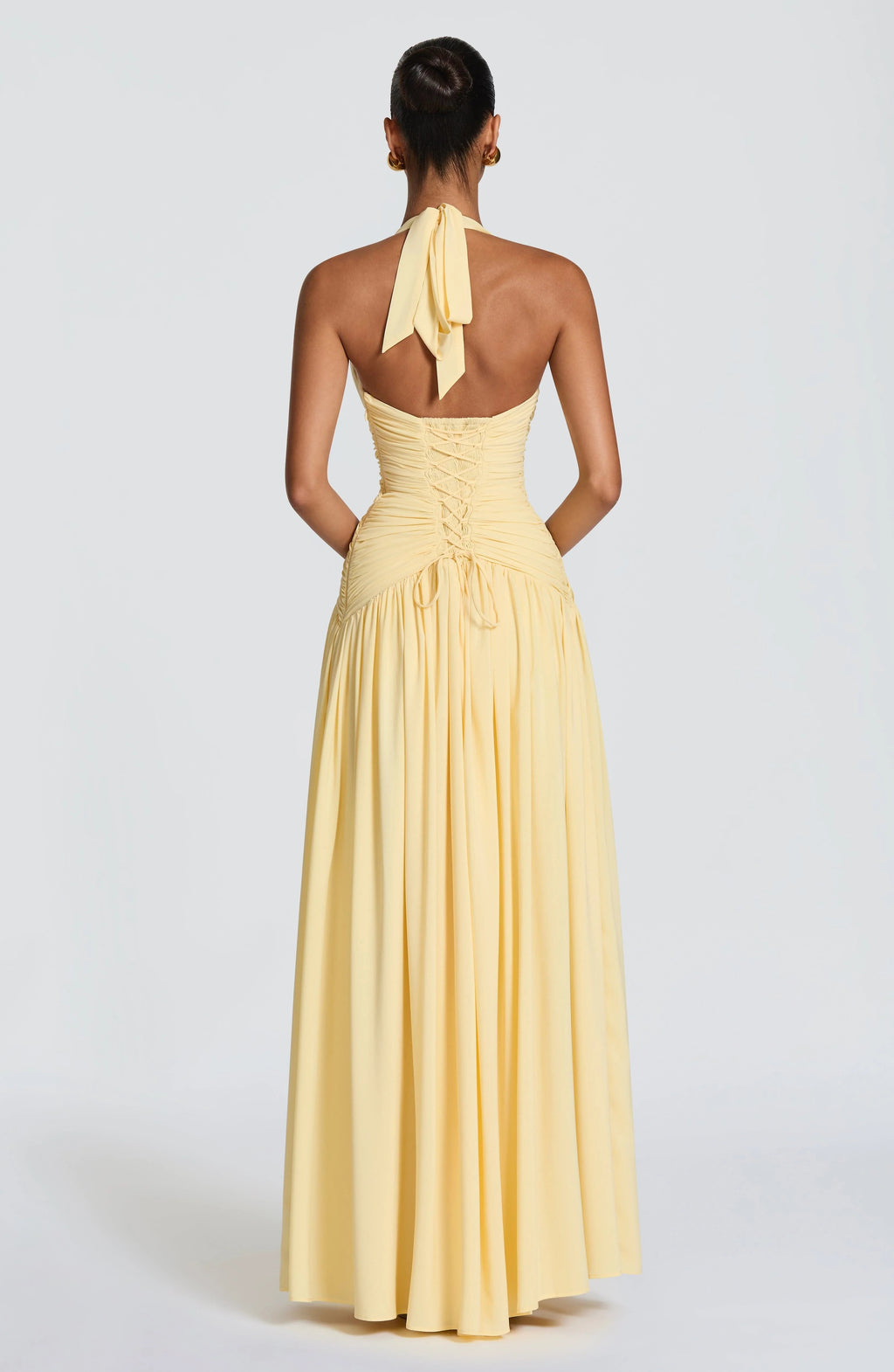 Martina | Vestido maxi halter con efecto drapeado