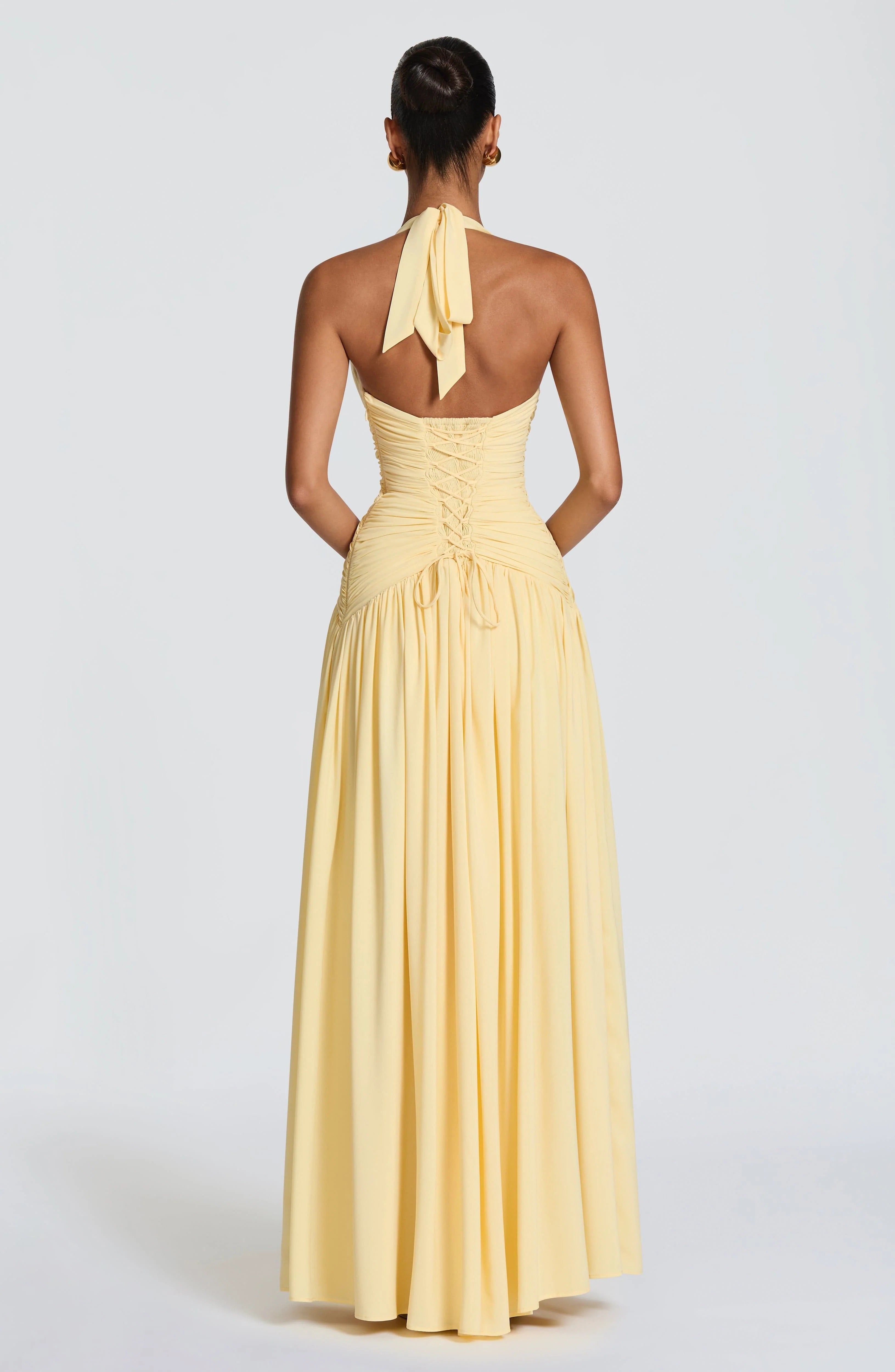 Martina | Vestido maxi halter con efecto drapeado